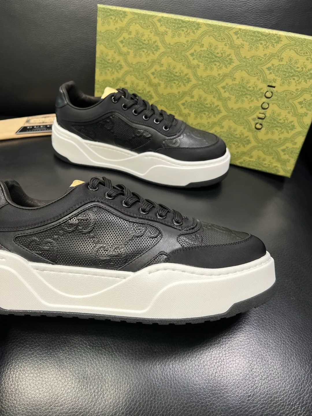 Men's shoes 💰840 Gucci high quality top crafts Gucci counter new original factory configuration, imported cowhide fabric from Italy, imported cowhide lining, breathable and comfortable, sole: original factory special supply original sole super comfortable, original factory and single goods, welcome to compare, code number 38-44 (customized 45 46)